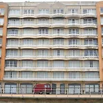 Zwembad Met Frontaal Zeezicht Apartamento Ostende