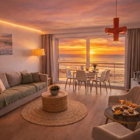 Zwembad Met Frontaal Zeezicht Apartamento