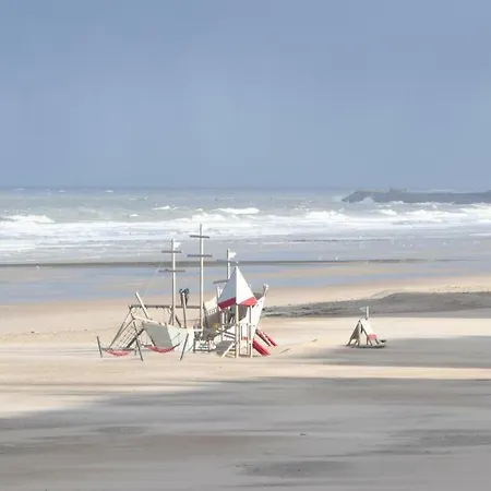 Apartamento Zwembad Met Frontaal Zeezicht *