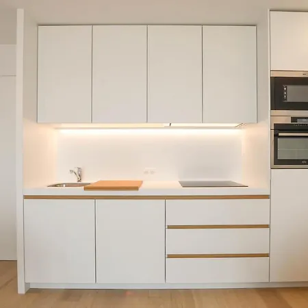 Zwembad Met Frontaal Zeezicht Appartement *