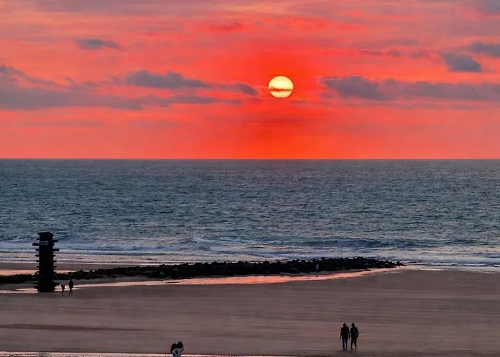 Apartment Zwembad Met Frontaal Zeezicht Ostend