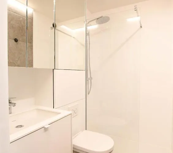 Zwembad Met Frontaal Zeezicht Apartment